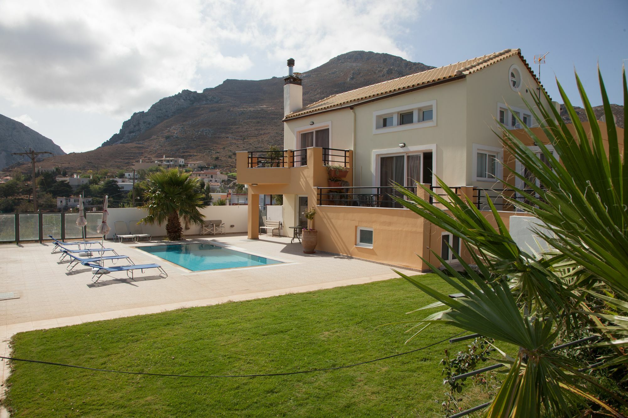 Villa Frati Gorge Екстериор снимка